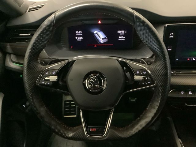 Octavia Škoda Octavia Combi RS iV / pACC MATRIX