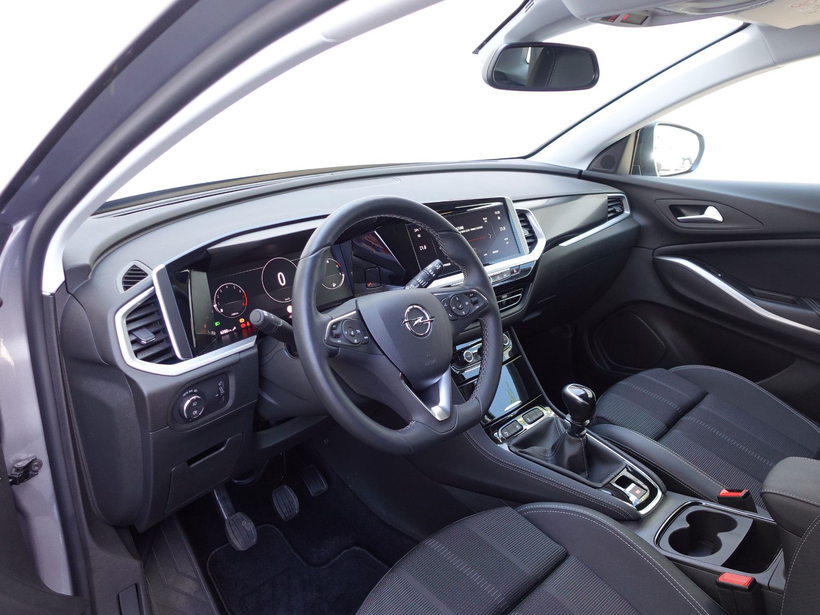 Fahrzeugabbildung Opel Grandland GS 1.2T,Navi,Kamera,Sitzhzg,PixelLED