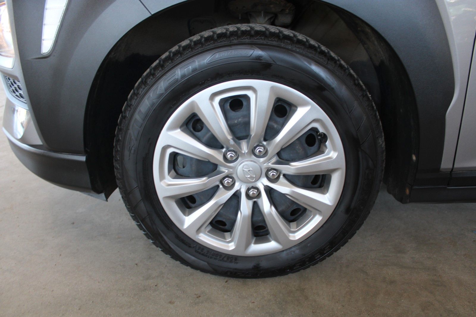 Fahrzeugabbildung Hyundai KONA 1.0 T-GDI KLIMA AHK Allwetter PDC Tempomat