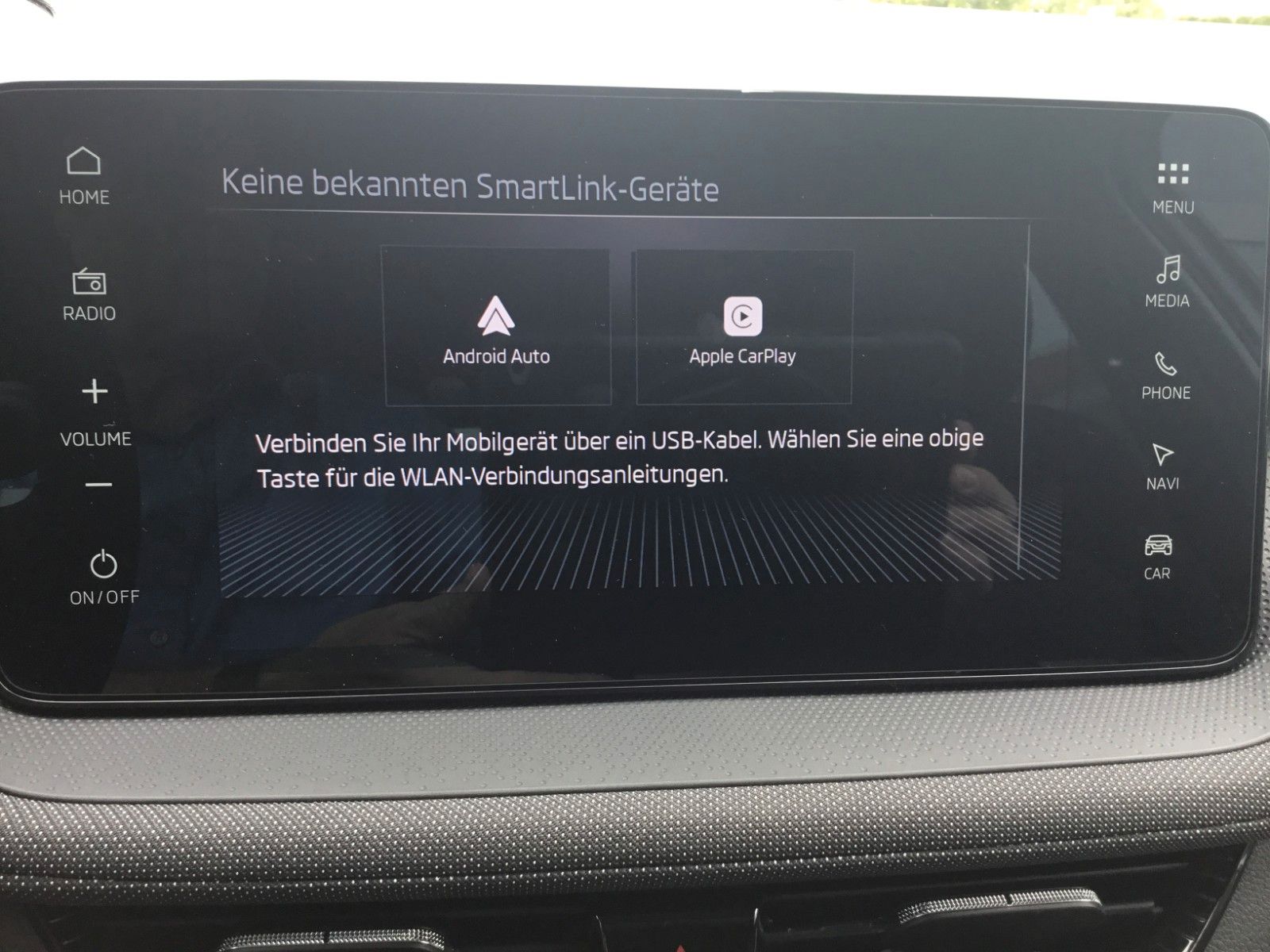 Fahrzeugabbildung SKODA Fabia 1.5l TSI DSG Selection+Navi+ACC+Kamera+16"