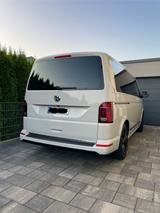 Volkswagen T6.1 Multivan Orig. Sportpaket Sthzg.  - mit Diesel-Antrieb: Beige, Sportpaket