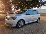 Volkswagen  Touran 1.6d bluemotion - Volkswagen Touran aus 2011: Bluemotion