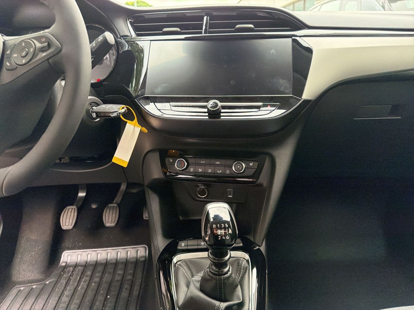 Opel Corsa - Bild 11