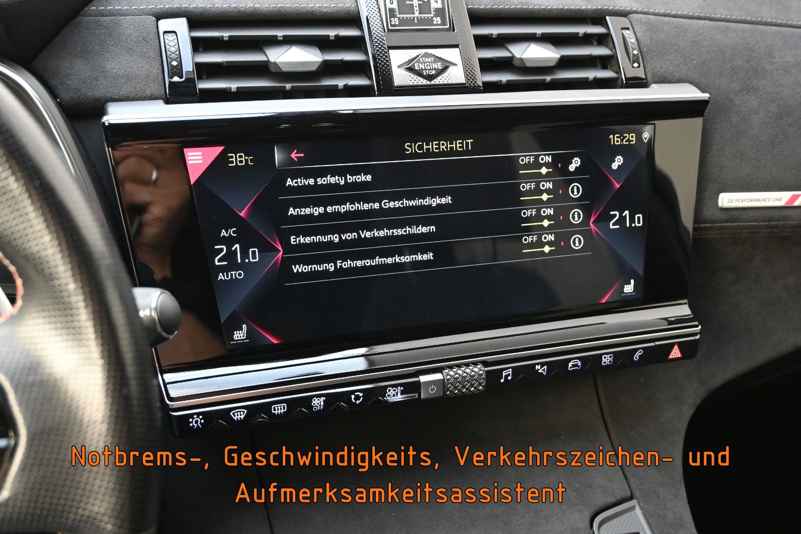 Fahrzeugabbildung DS Automobiles DS7 Crossback PureTech 180 PERF. LINE+ °AHK°PANO