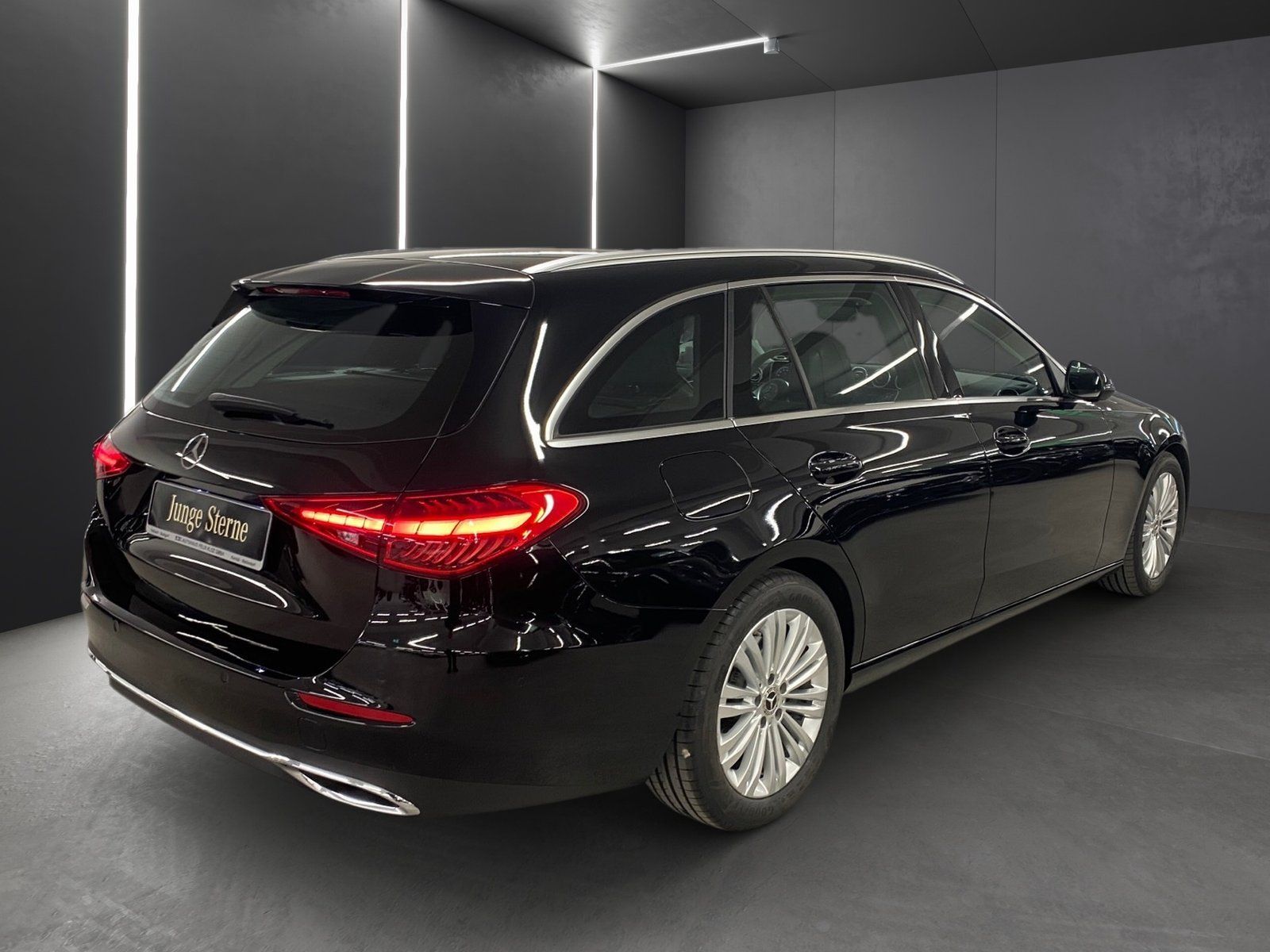 Fahrzeugabbildung Mercedes-Benz C 180 T Avantgarde*STDHZG*Totwink*LED*Kamera*