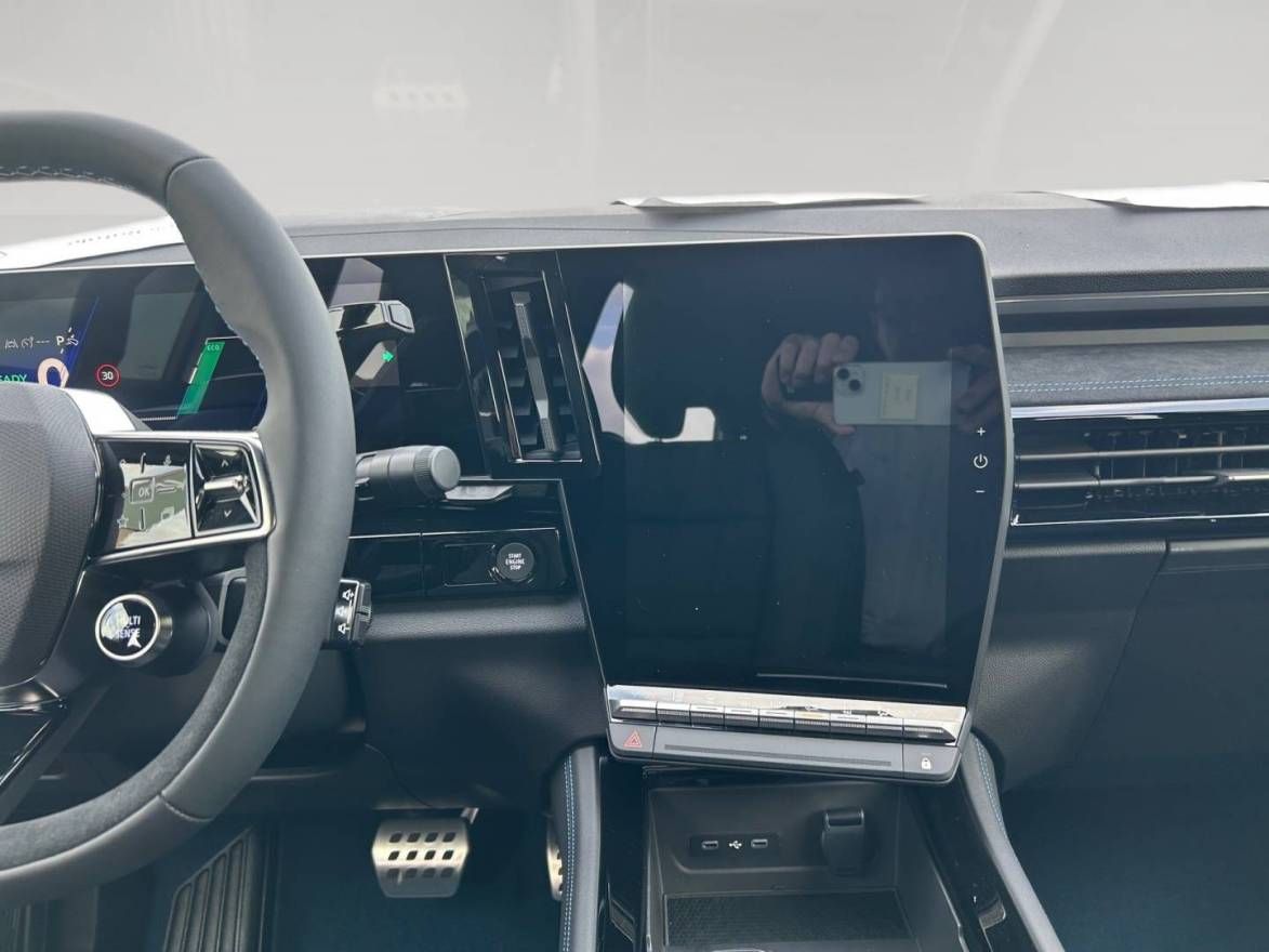 Fahrzeugabbildung Renault Rafale Esprit Alpine Hyper Hybrid E-Tech 4x4 300