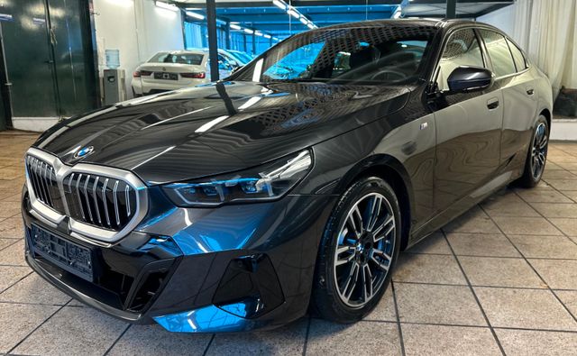 BMW 520 d M Sport Live Cockpit Plus LED Navi Kamera