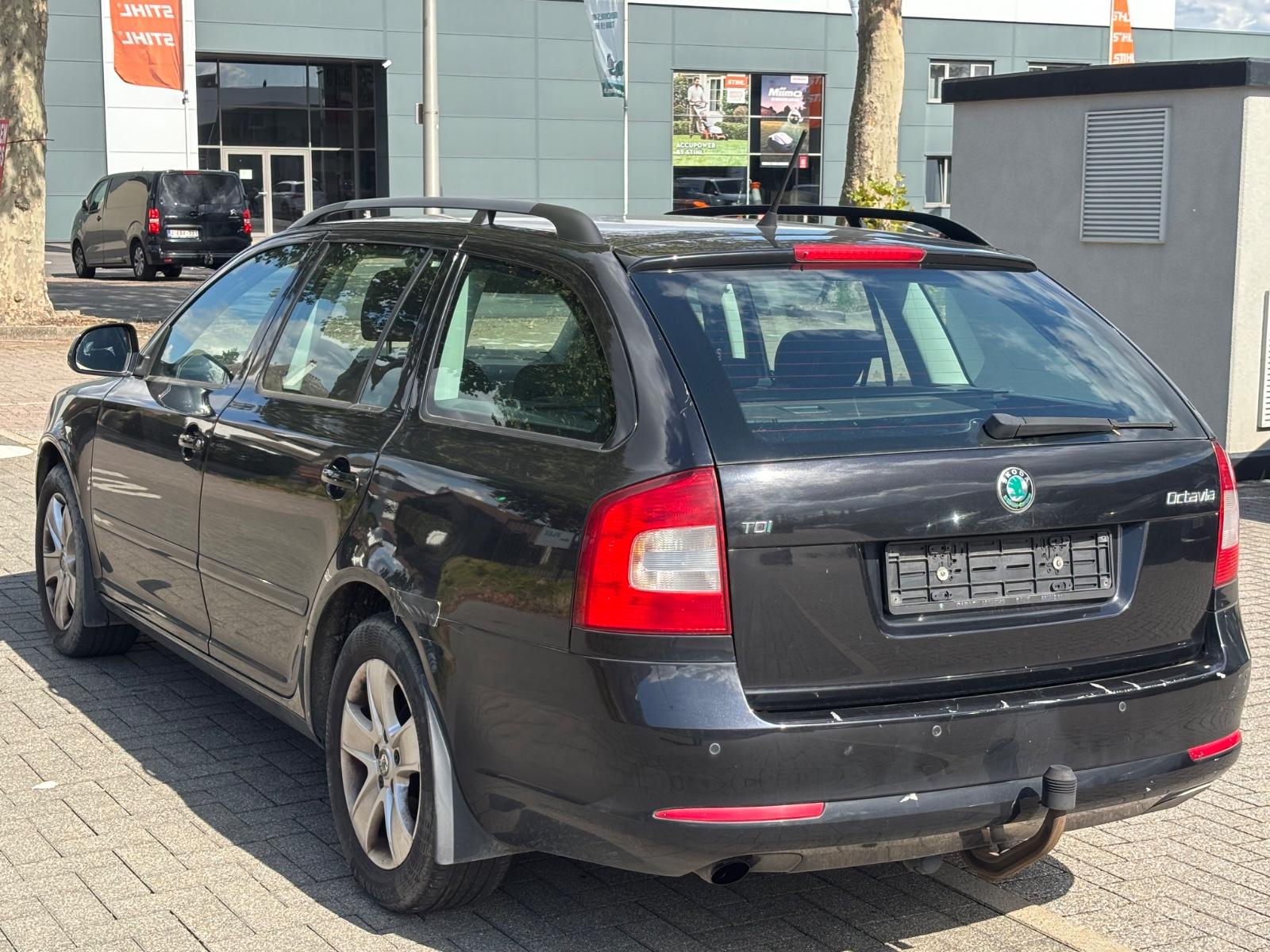 Skoda Octavia 2011 — photo 10