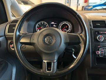 MYAUTOCENTER – Gebraucht- und Jahreswagen mit Werkstattservice in Pfaffenhofen Volkswagen Touran Comfortline BMT *1.HAND*AHK*TEMPO*KLIMA*