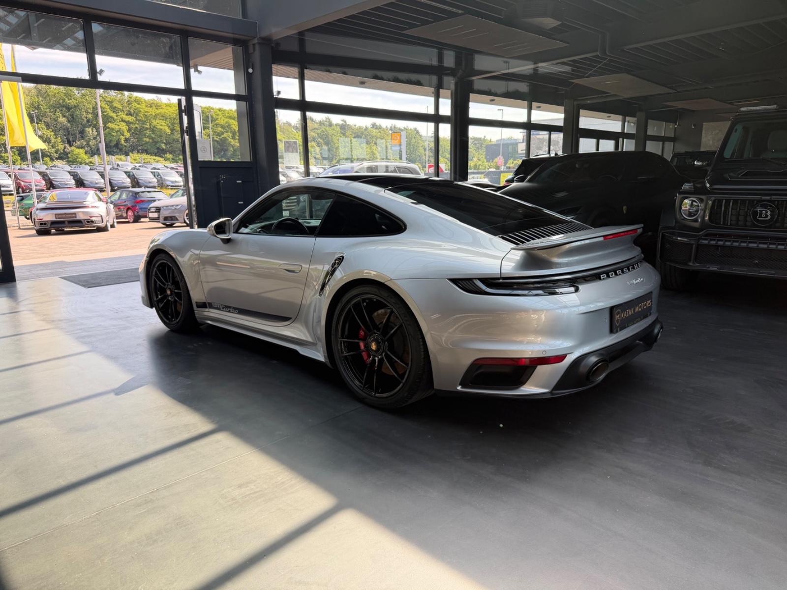 Porsche 911 Turbo/BOSE/SERVO +/ SPORT-CHRONO/PASM