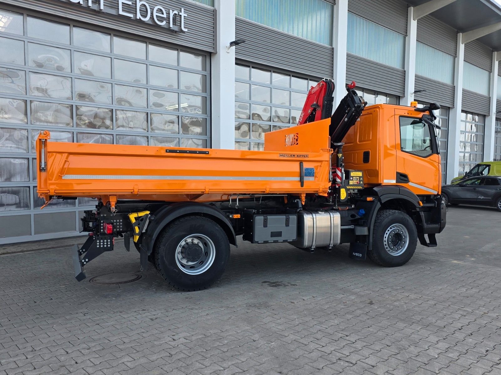 Fahrzeugabbildung Iveco X-Way AD190X54/P Fassi F125AC.1.24 Funk AHK