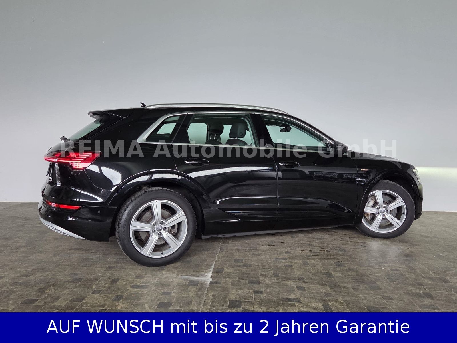 Fahrzeugabbildung Audi e-tron 50 quattro advanced, Pano, SOH 93,7%