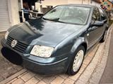 Volkswagen Bora 1.6 Highline 1. Hand TOP Scheckheft - gebrauchte VW Bora aus dem Jahr 1999