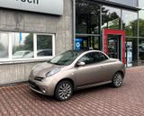 Nissan Micra C+C Premium 1.6 - Nissan Micra mit Benzin-Antrieb: Cabrio, 1.6