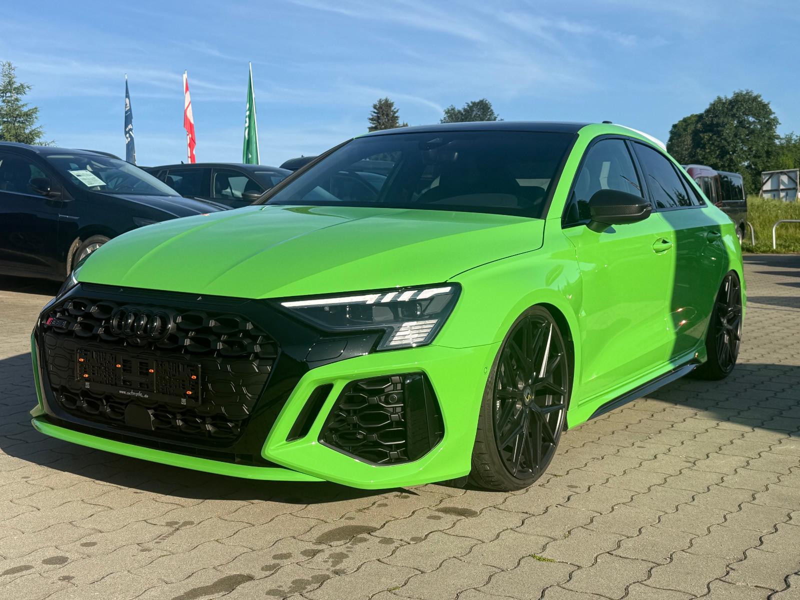 Audi RS3 Lim.  quattro Keramik Carbon Pano B&O APR