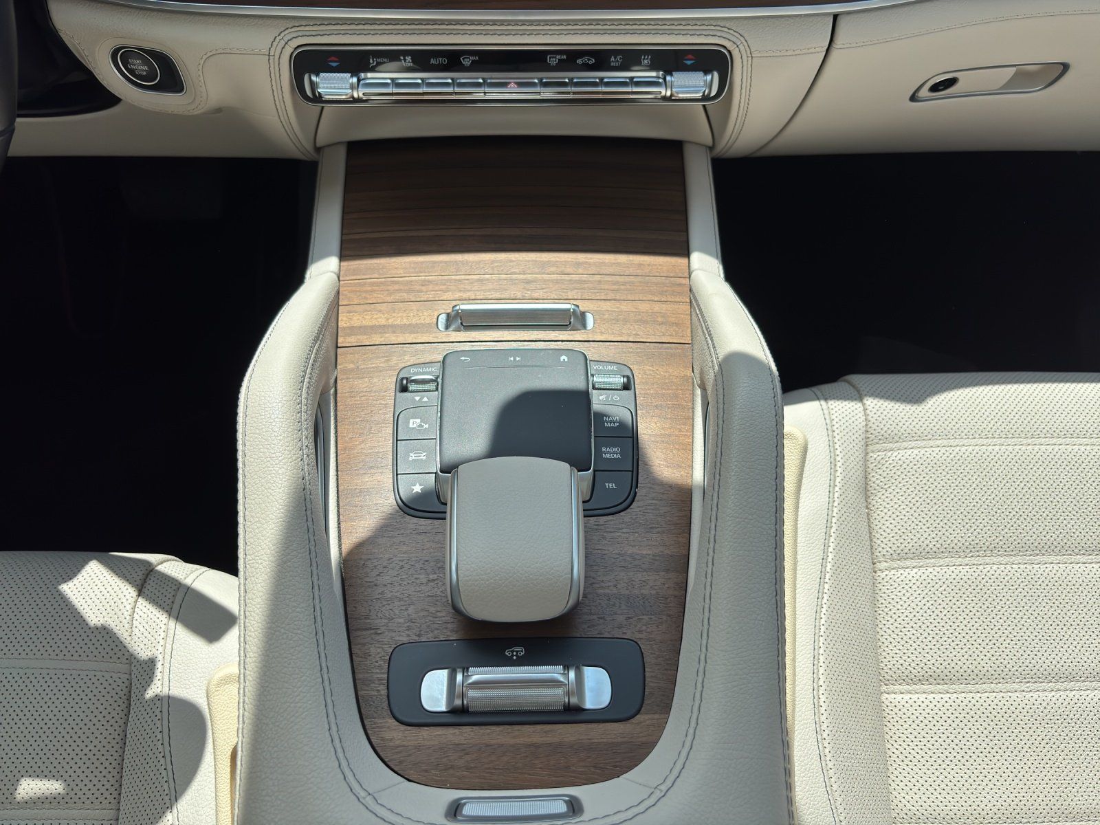 Fahrzeugabbildung Mercedes-Benz GLE 350 de 4M AMG Burm. DISTRO Massage PANO 360°