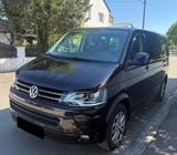 Volkswagen T5 Transporter Bus Multivan Comfortline - schwarze Volkswagen T5 Transporter