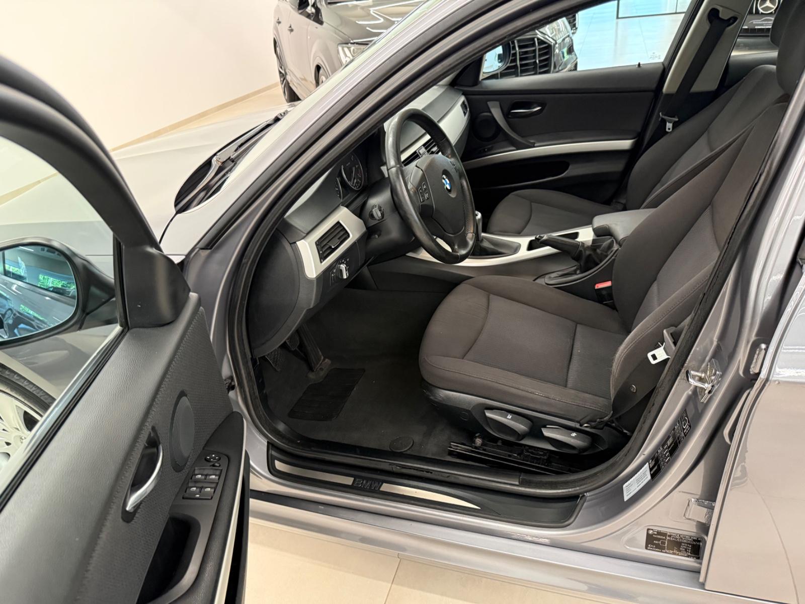 BMW 318 i Touring Klima SHZ 2 Hand