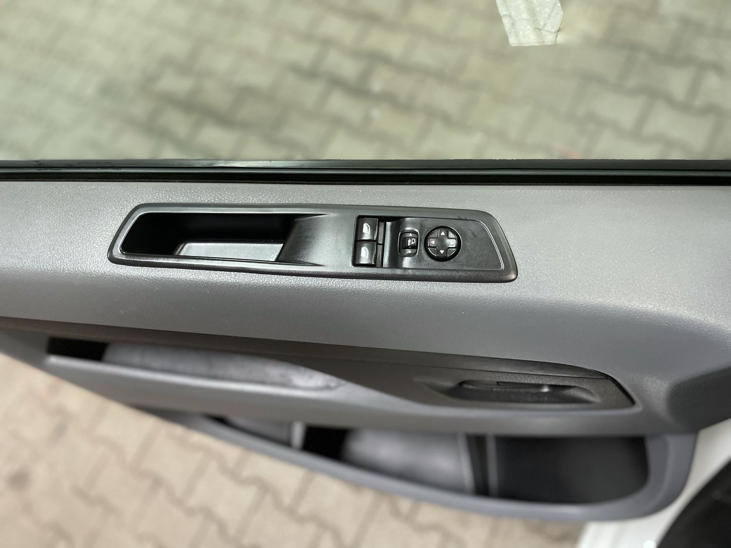 Fahrzeugabbildung Opel Vivaro Kasten Edition M L2 #Tempomat#PDC#Klima