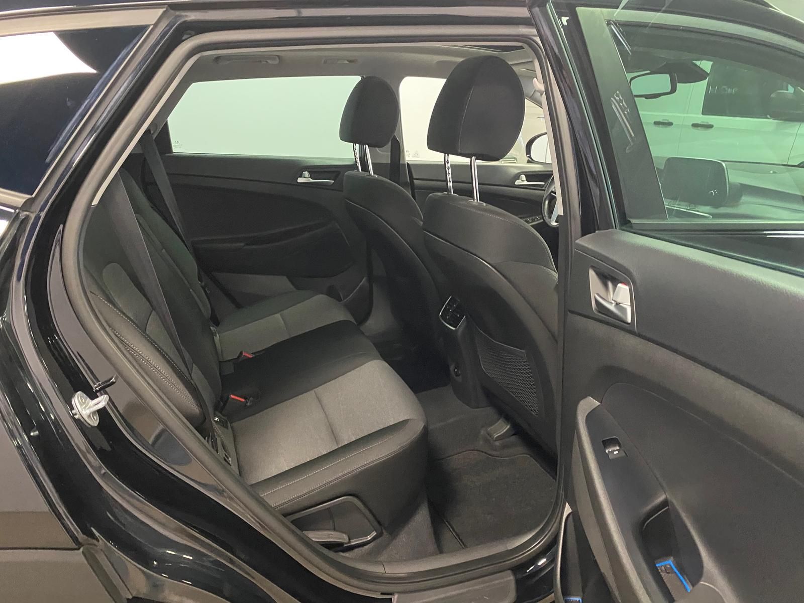 Fahrzeugabbildung Hyundai TUCSON 1.6+KAMERA+NAVI+ALLWETTER+PANORAMADACH