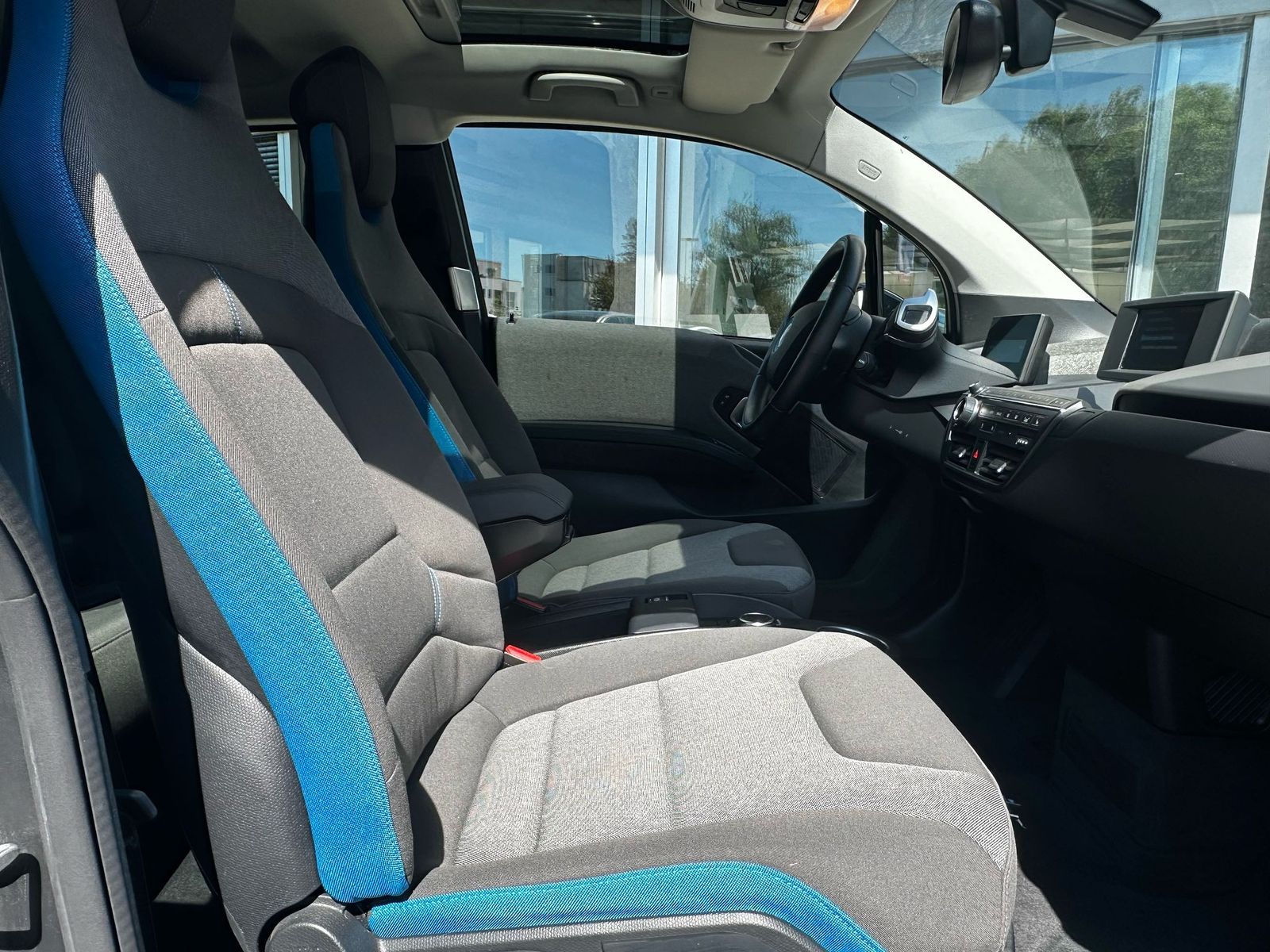 Fahrzeugabbildung BMW i3 s 120Ah PANO+NAVI+LED+SITZHZ+KAMER+TEMP+DAB+M