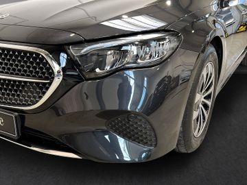 Mercedes E 220 - 3