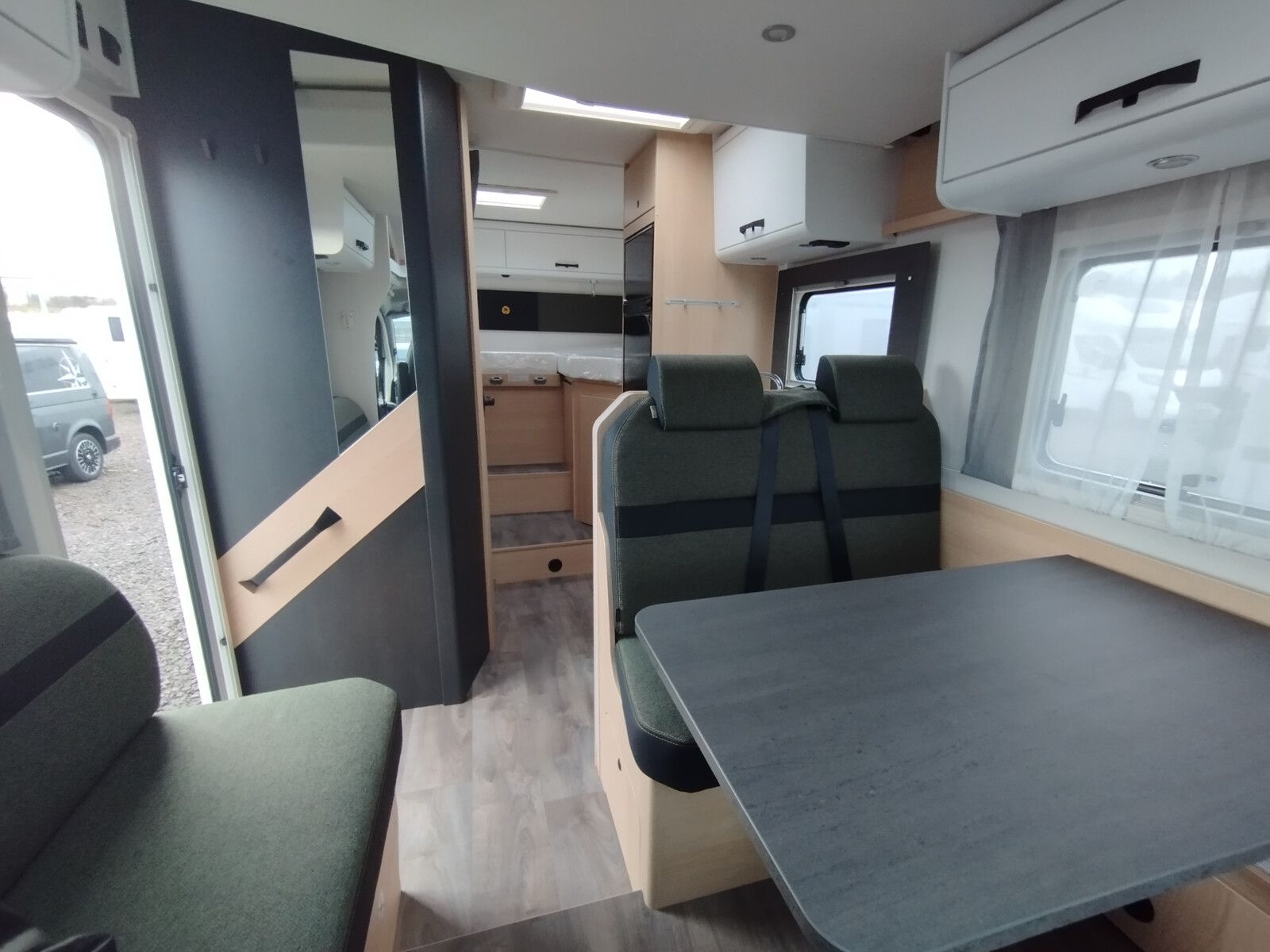 Fahrzeugabbildung Sunlight Adventure T 67 Hubbett,Automatik