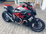 Ducati Diavel Carbon  - DUCATI 2011 DIAVEL