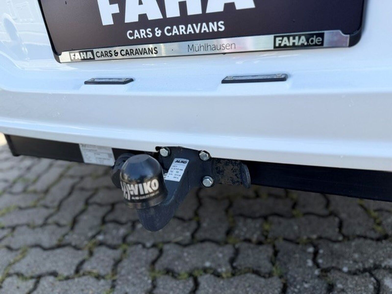 Fahrzeugabbildung Carado T 447 AHK TV Markise Fahrradträger Backofen