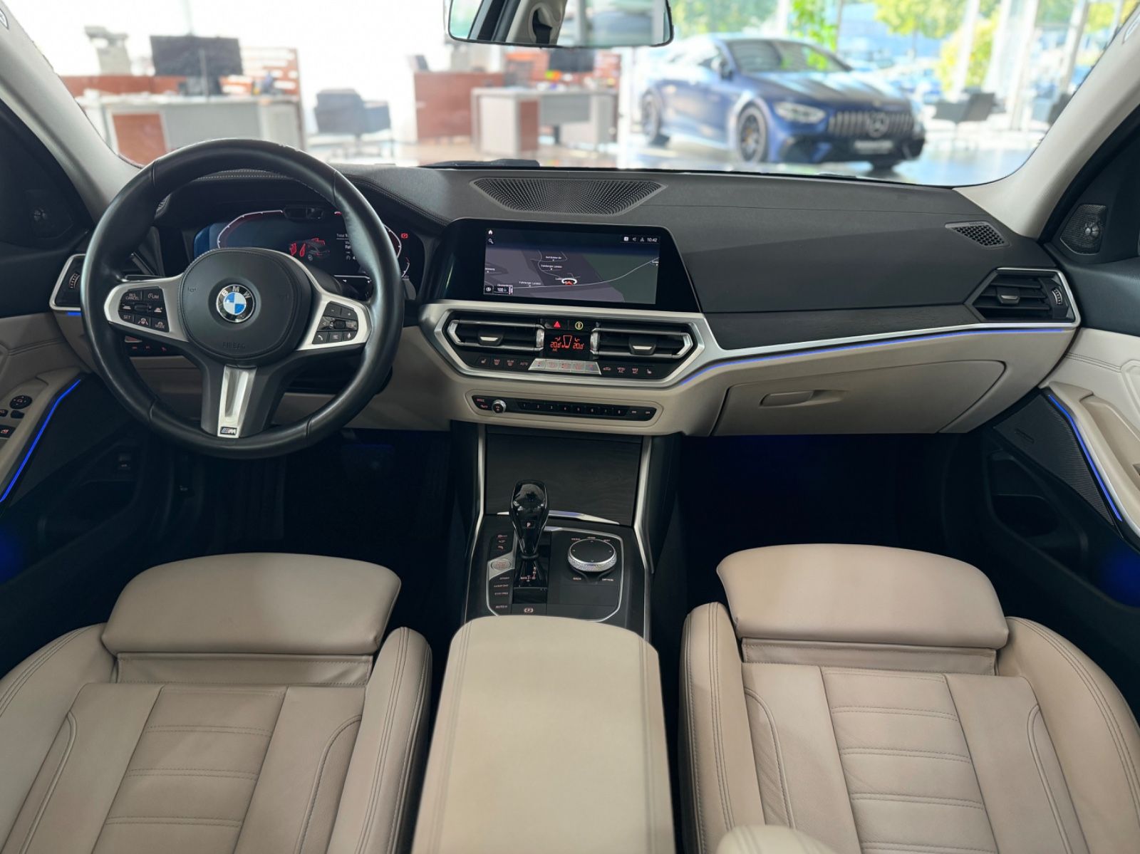 Fahrzeugabbildung BMW 320d Luxury Line 360° Panorama ACC Komfort Sport