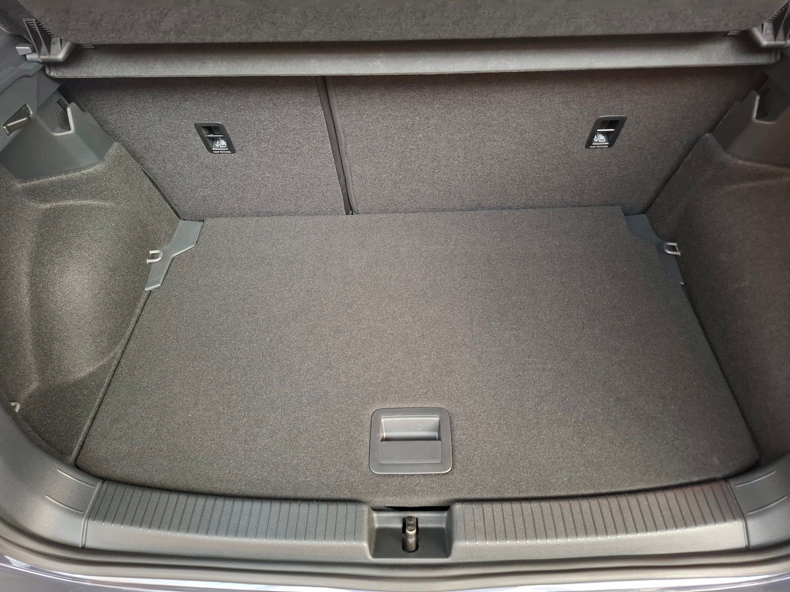 Fahrzeugabbildung Volkswagen T-Cross 1.0 TSI 85 Style DSG + AHK-IQ.Light+ACC