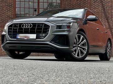 Audi Q8 - 1