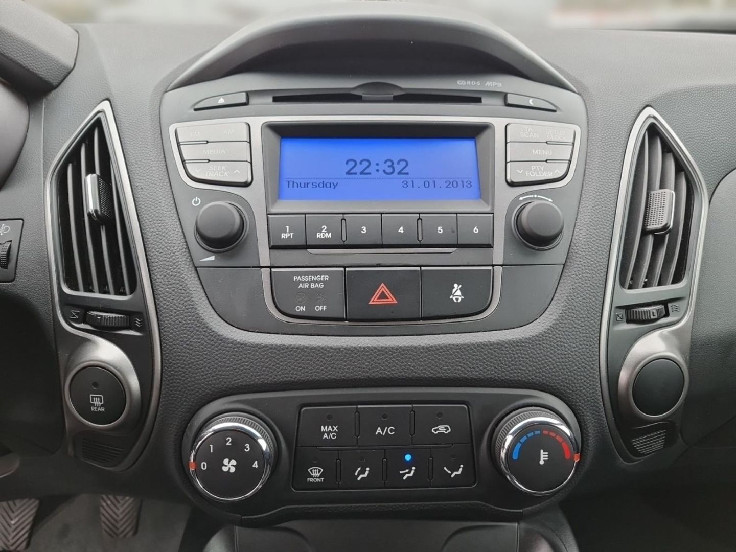 Fahrzeugabbildung Hyundai ix35 FL 1.7 CRDi Classic FIFA World AHK+KLIMA+HU