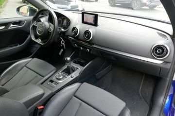 Fahrzeugabbildung Audi A3 S line Sportpaket ultra, Xenon / Navi