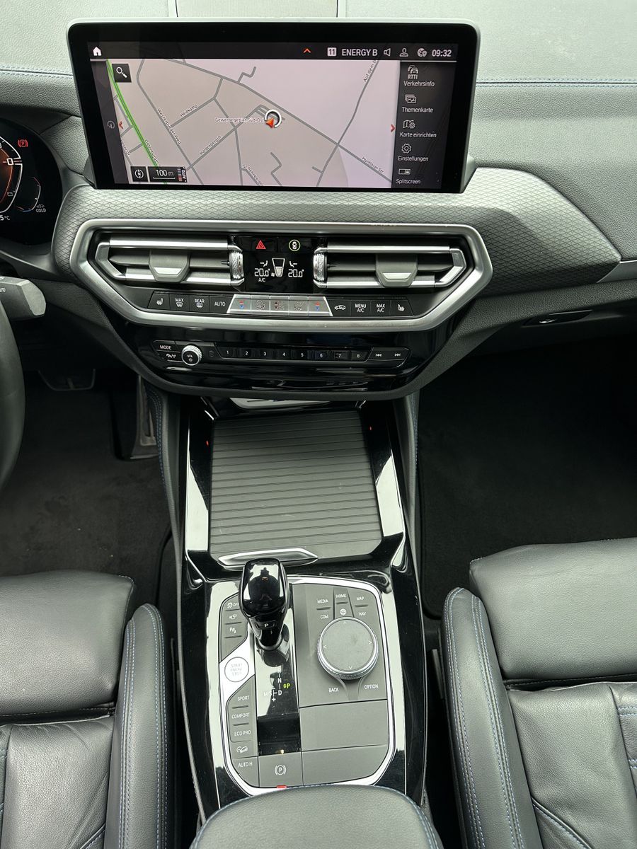 Fahrzeugabbildung BMW X4 M40d NAV+LASER+AHK+HEAD-UP+H&K+21ZOLL+360°+AC