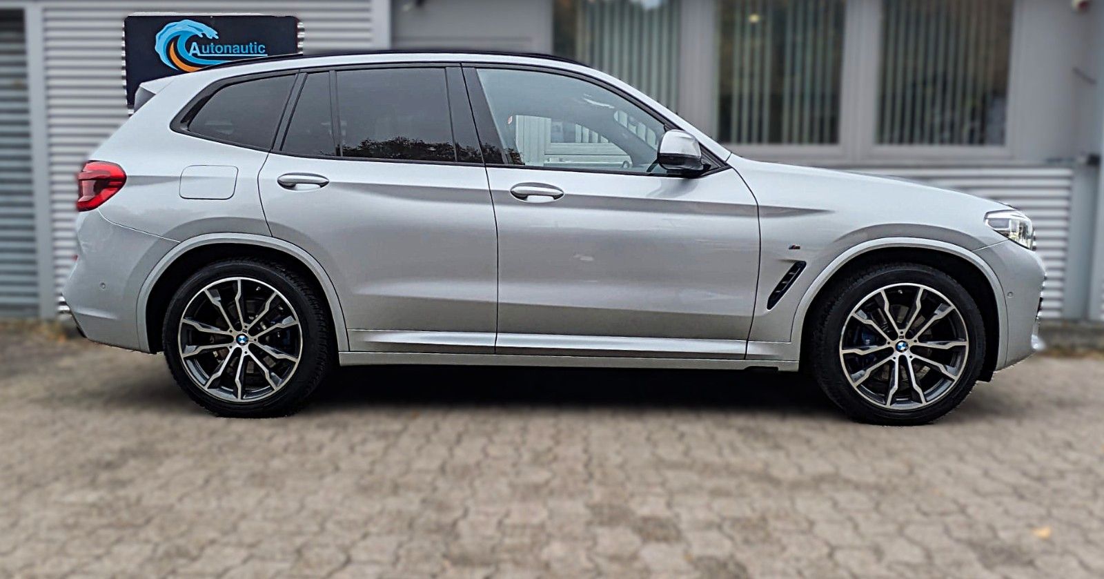 Fahrzeugabbildung BMW X3 M40d SAG*LEDER*PANO*H/K SOUND*ACC*CAM*20"VOLL