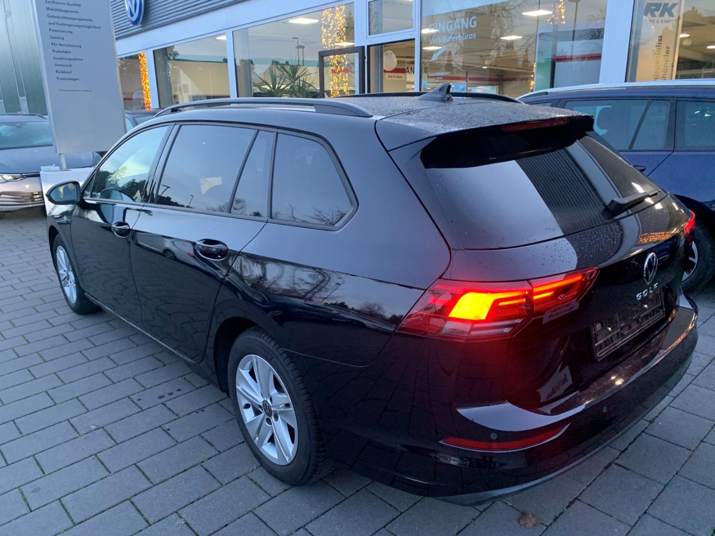 Volkswagen Golf Variant VIII 2.0 TDI LIFE NAVI KEYLESS PDCv