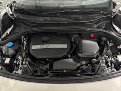 Fahrzeugabbildung BMW 218i Active Tourer M Sport -- AHK/Pano/HeadUp
