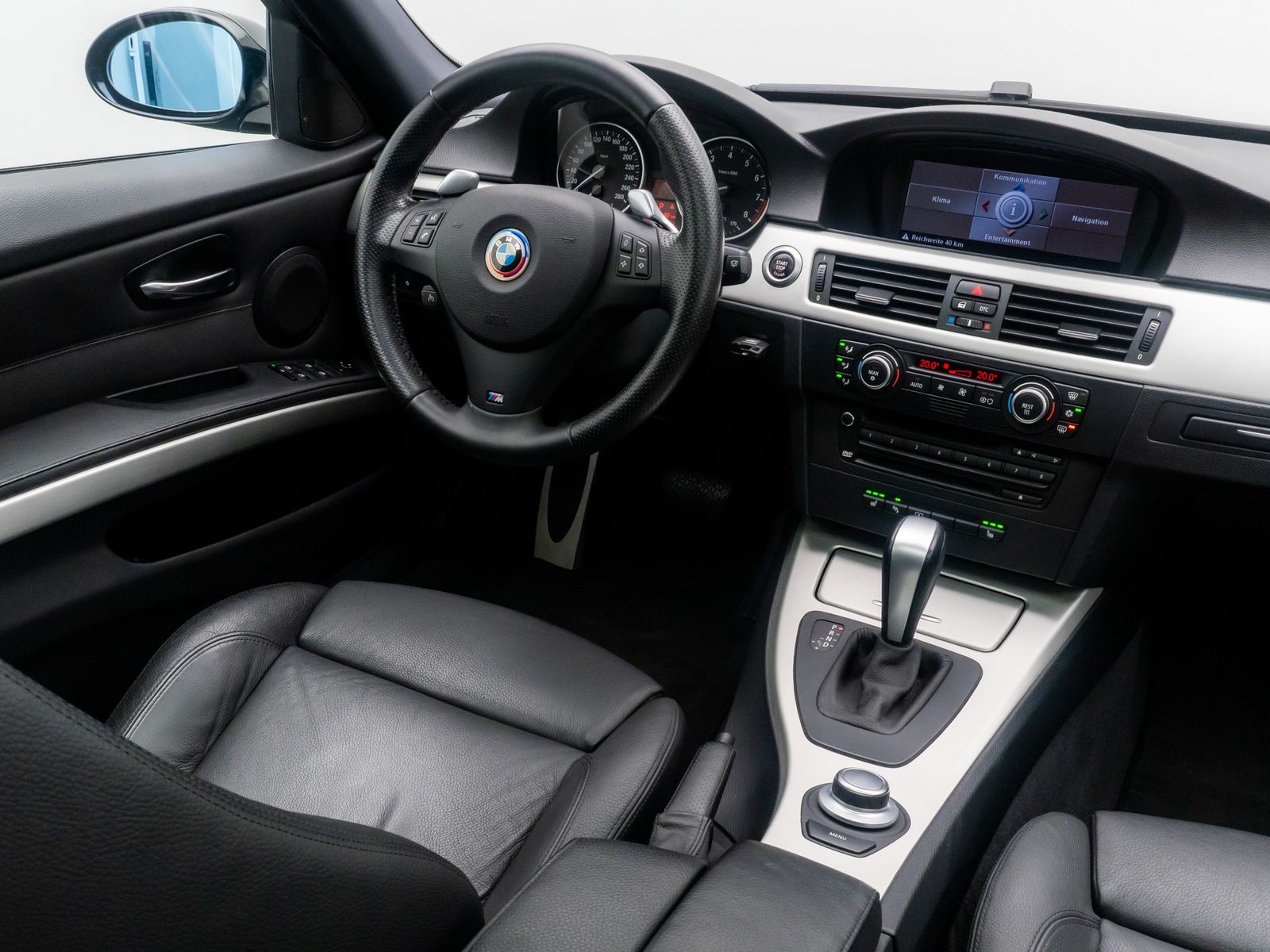 Fahrzeugabbildung BMW 335i M Sport NaviProf Xenon GSD HiFi TV Komfort