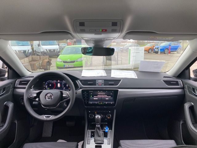 Fahrzeugabbildung SKODA Superb Combi *Matrix*RFK*19Zoll*Side Assist*eHec