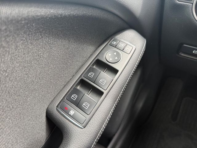 B 180 Style CDI Navi Leder SHZ Parklenkass.