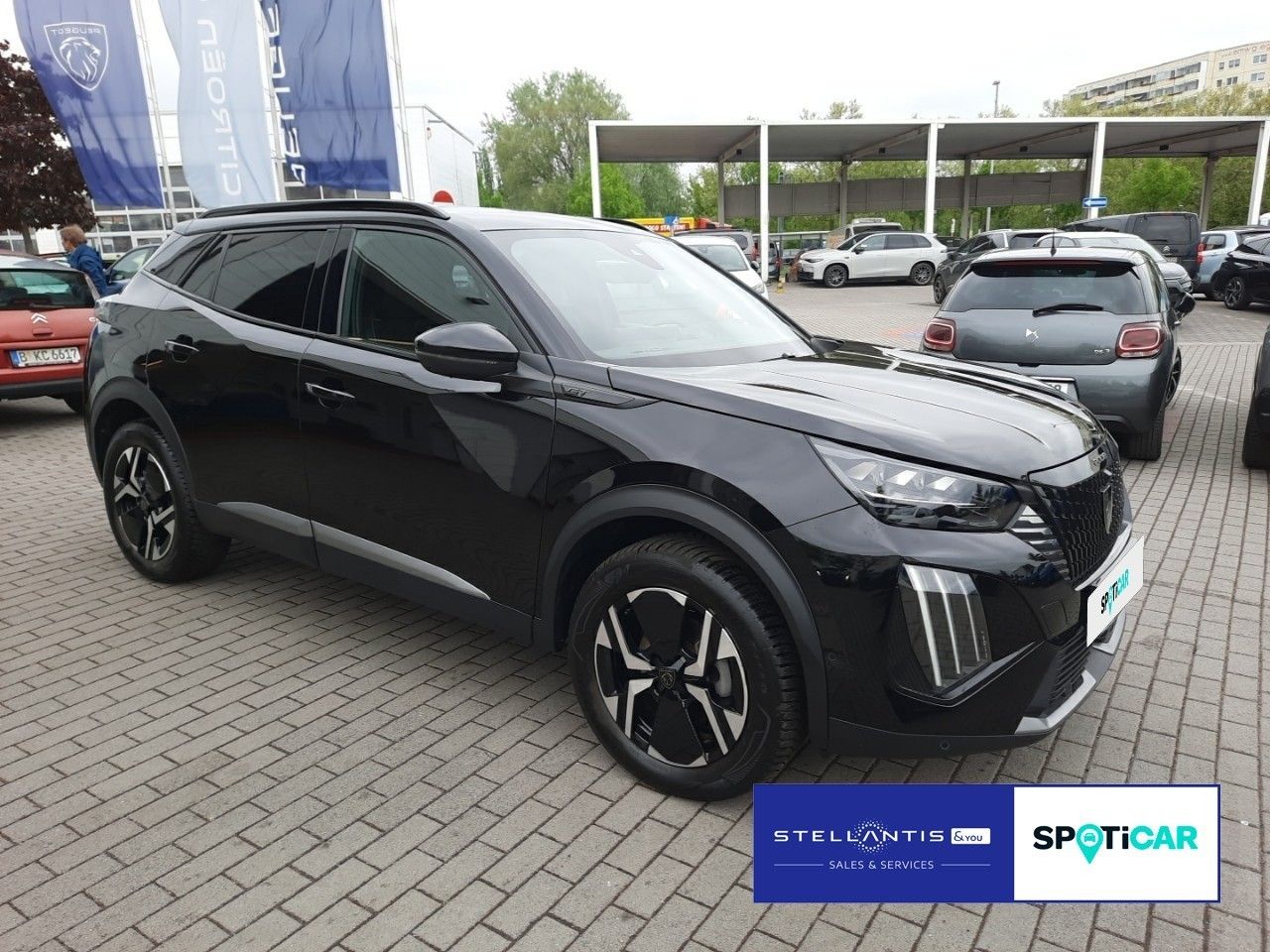 Peugeot 2008 GT PT 130 EAT8 Pano SHZ Navi ACC Sicht Grip imagem 3