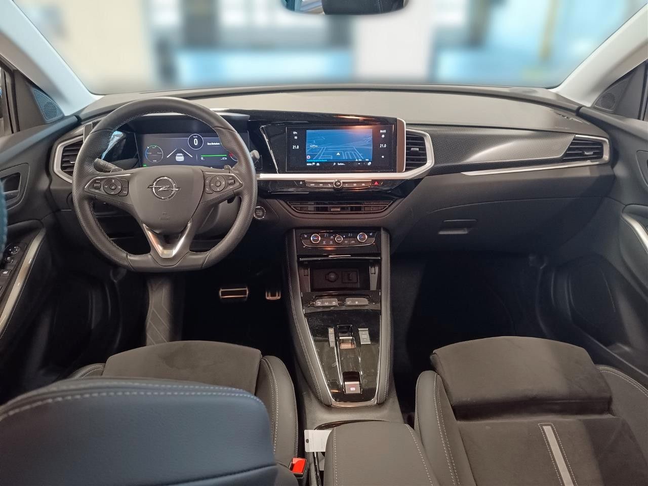 Fahrzeugabbildung Opel Grandland (X) 1.6T GSe HYBRID 4X4 NAVI/LES/SPORT
