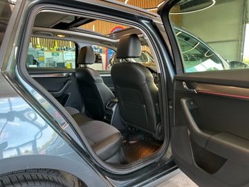Skoda Octavia Combi *PANO*ACC*NAVI*LED*2-ZONEN*