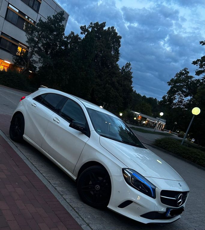 Image of Mercedes-Benz A 220