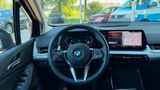 BMW 218i Active Tourer/Pano/SHZ/AHK - Thumbnail 20