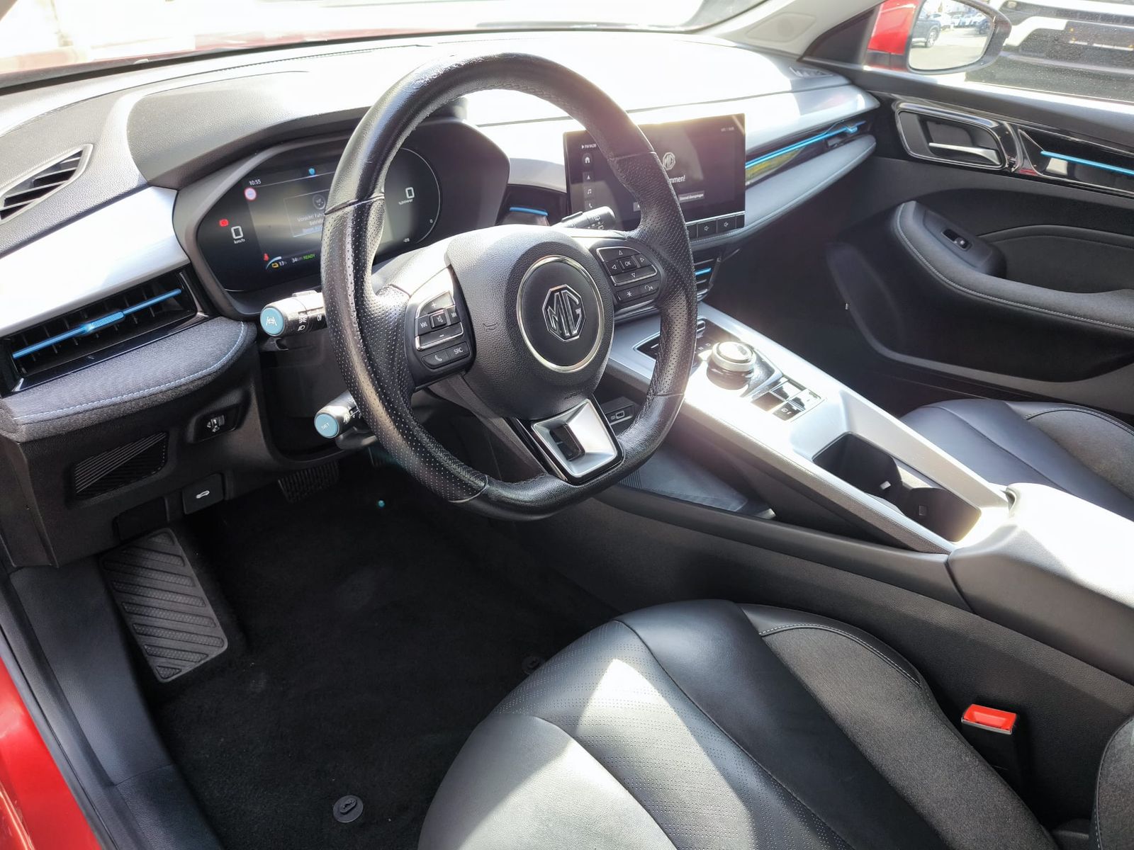 Fahrzeugabbildung MG 5 61 KWH Luxury NAVI+LEDER+SHZ+LED+DAB+ACC+360°