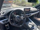 Audi RS4, ABT Paket, Nardograu goldene Felgen - Audi RS4: Abt