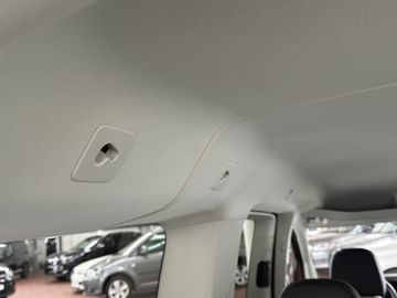 Volkswagen Caddy Maxi eHYBRID DSG STYLE LED ACC KAM 7SITZ