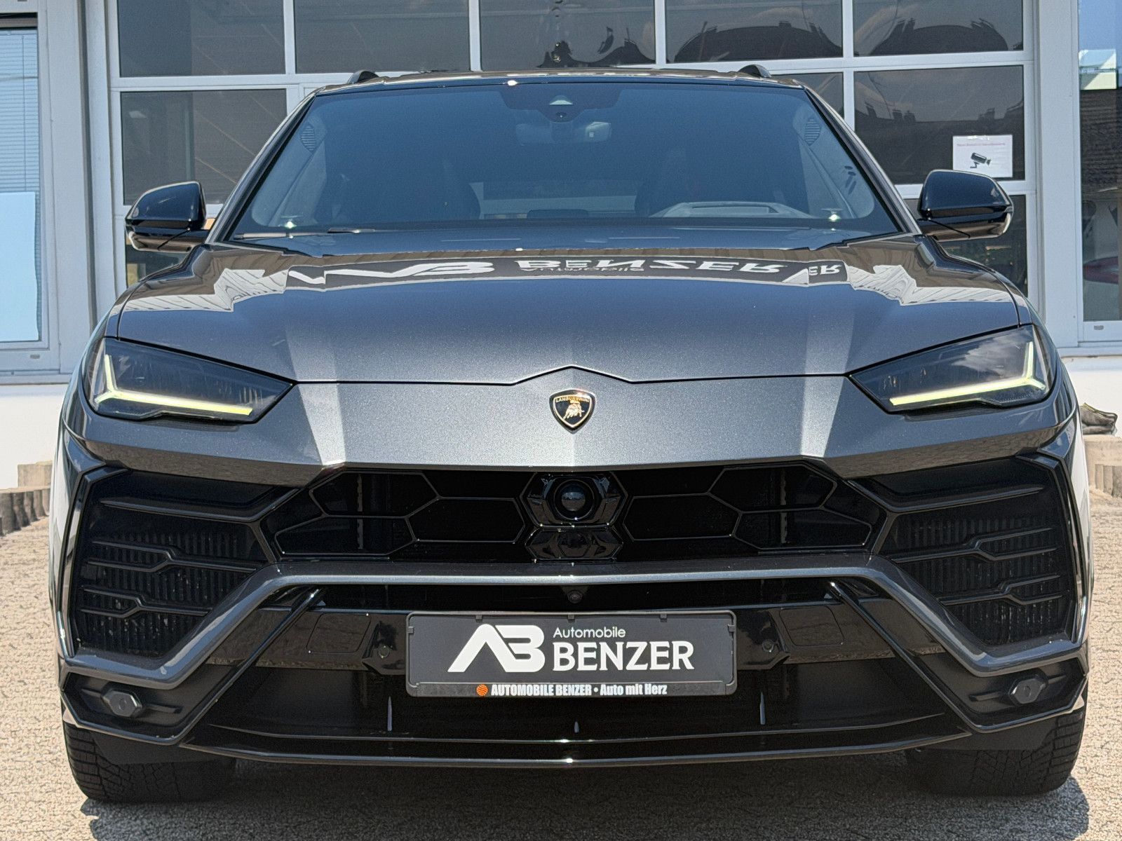 Fahrzeugabbildung Lamborghini Urus/PANO/23ZOLL/B&O-3D/360KAM/HEAD-UP
